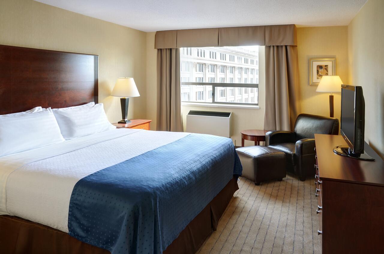 Hotel & Downtown By Ihg 3*