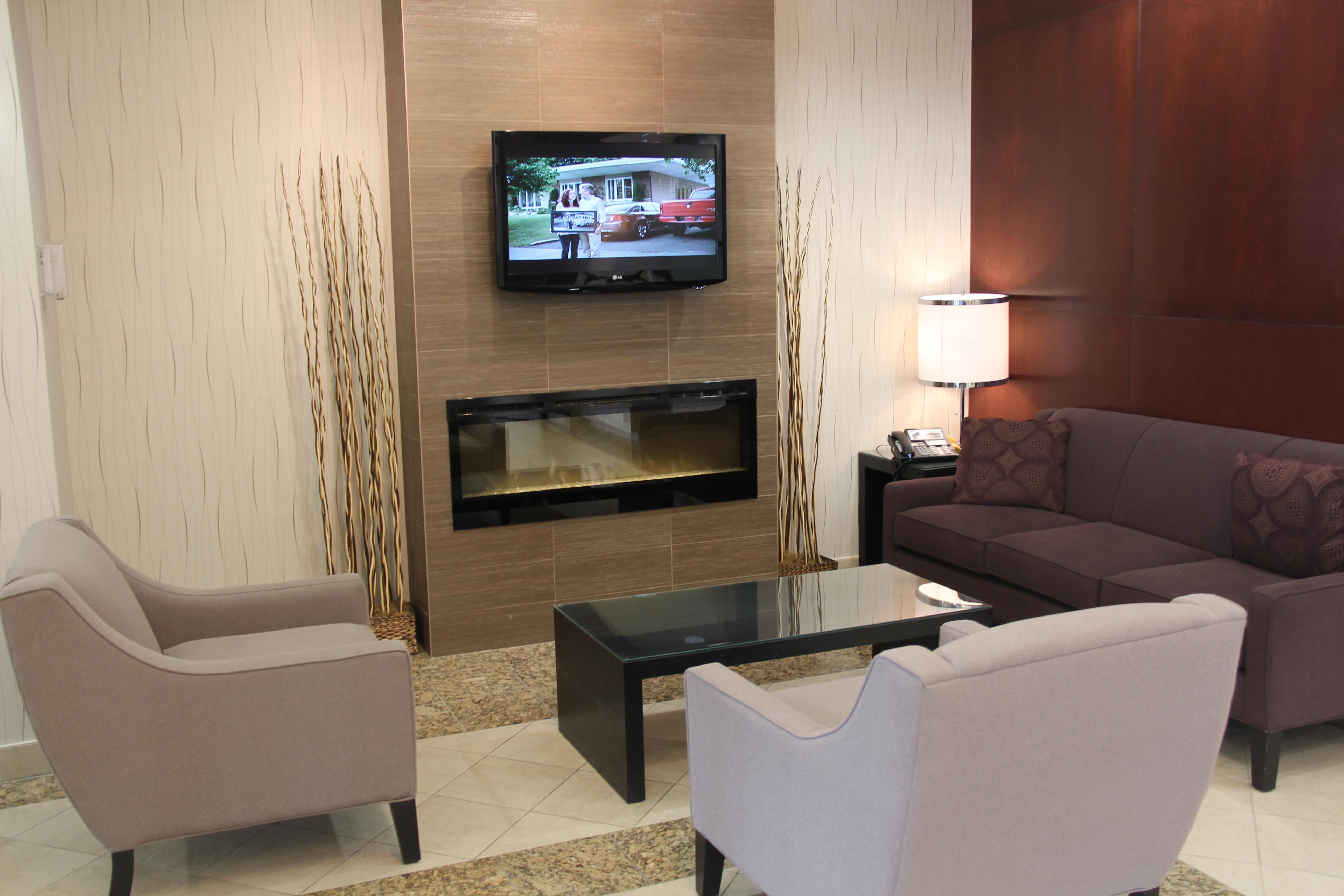 Hotel & Downtown By Ihg Winnipeg