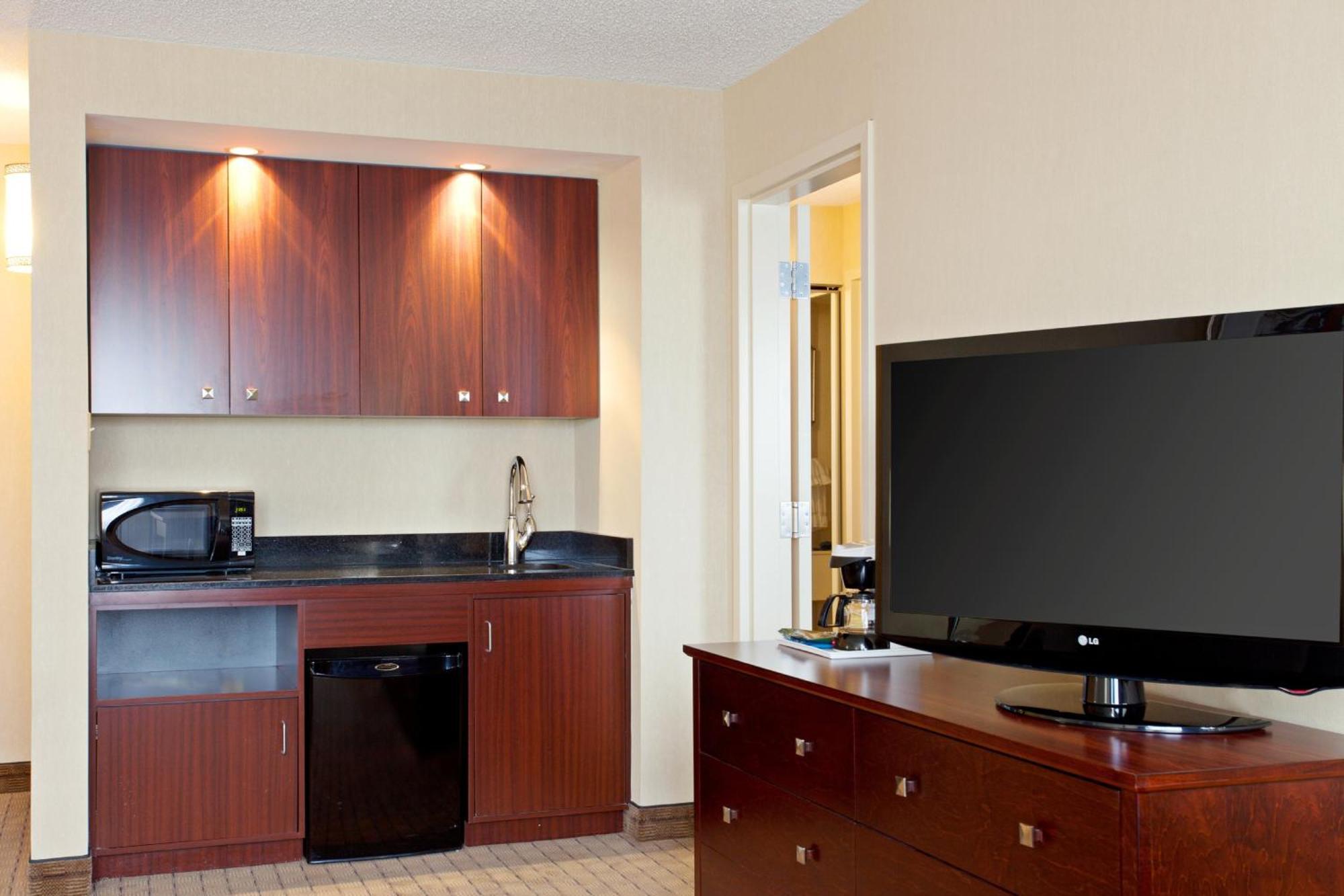 & Downtown By Ihg 3*