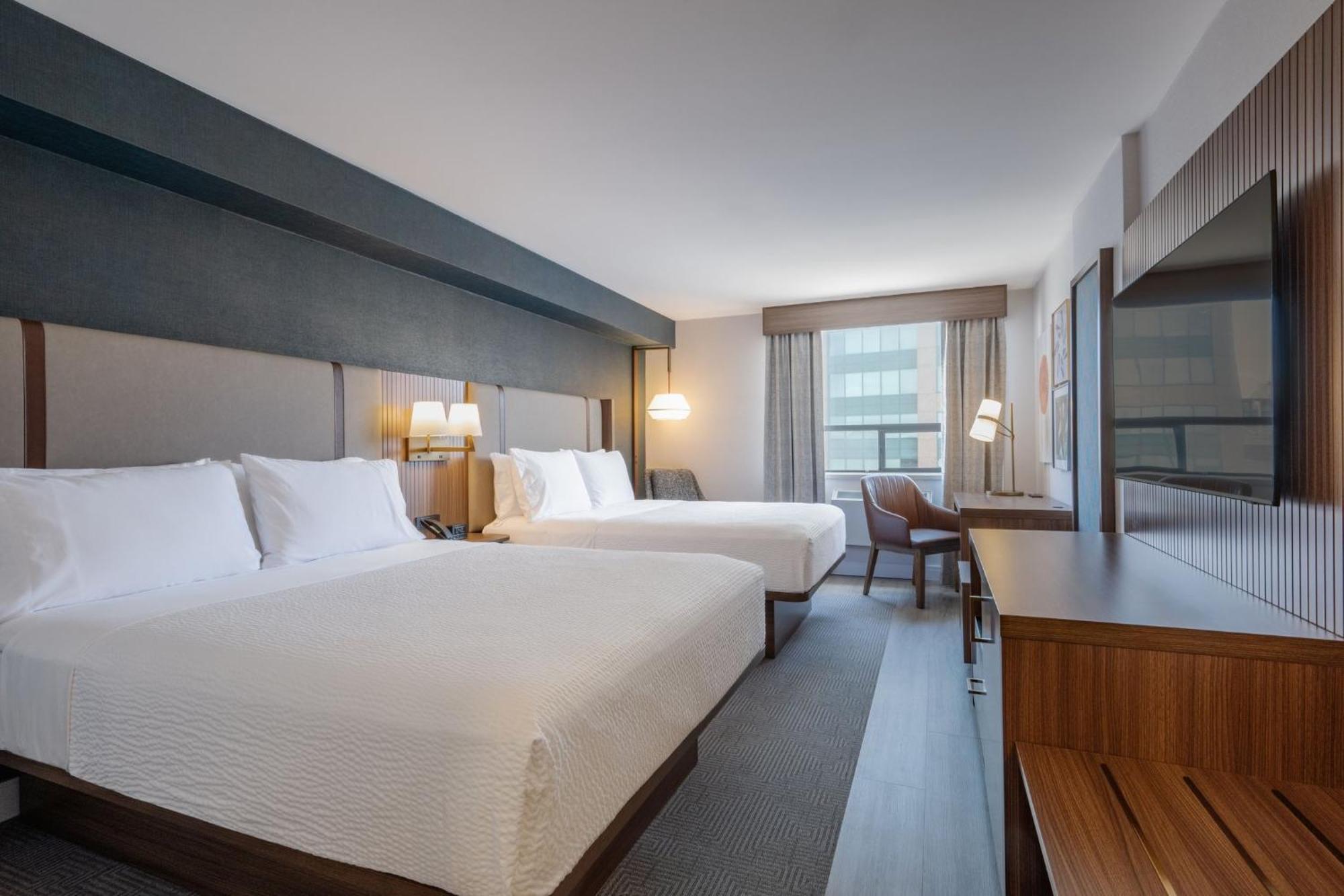 Hotel & Downtown By Ihg